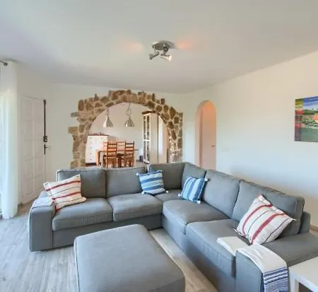 Sleeps 6 Pool Wifi Villa Pals